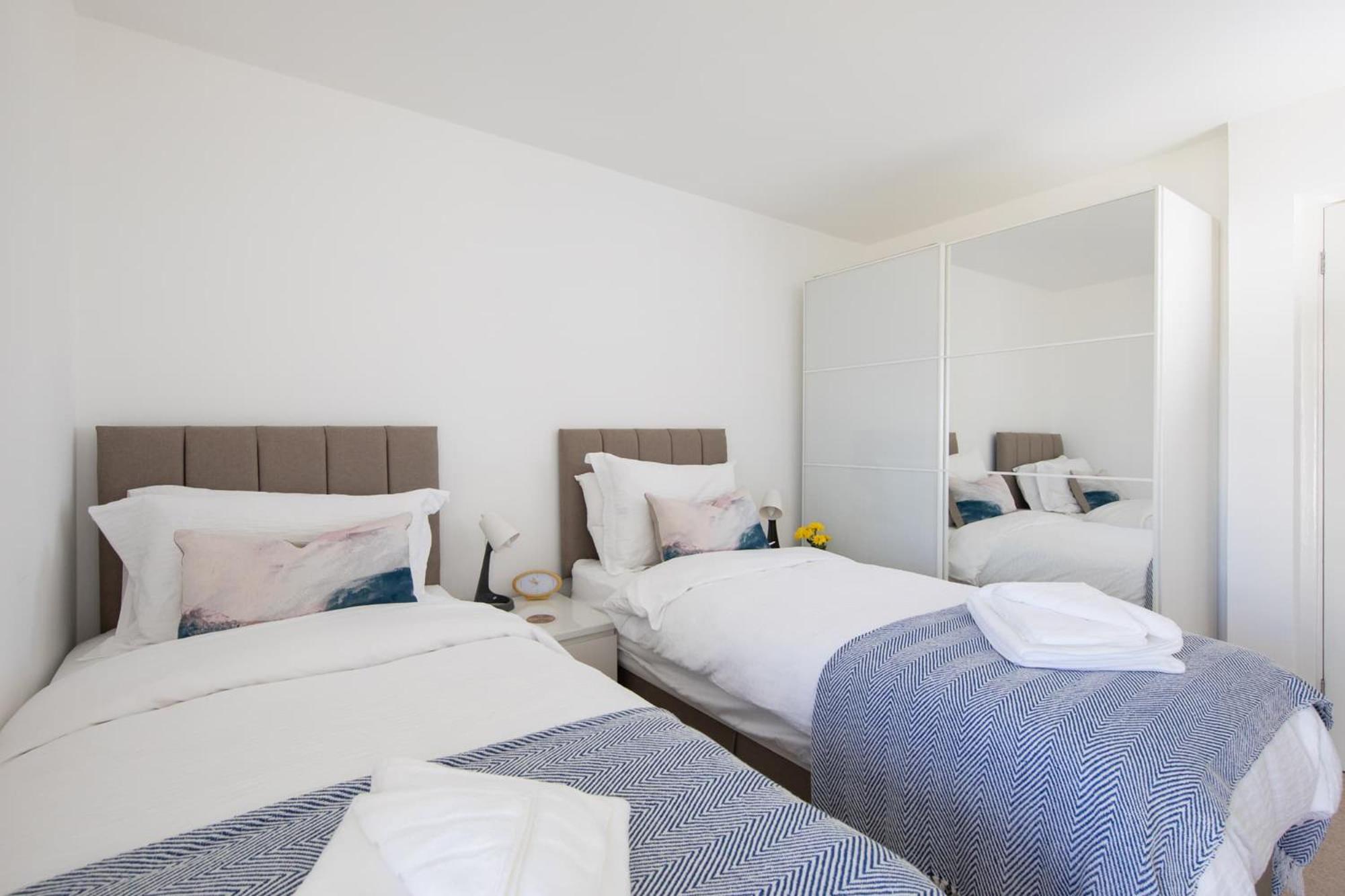 High-End Beachfront Getaway Sea View King Bed Източен Уитеринг Екстериор снимка